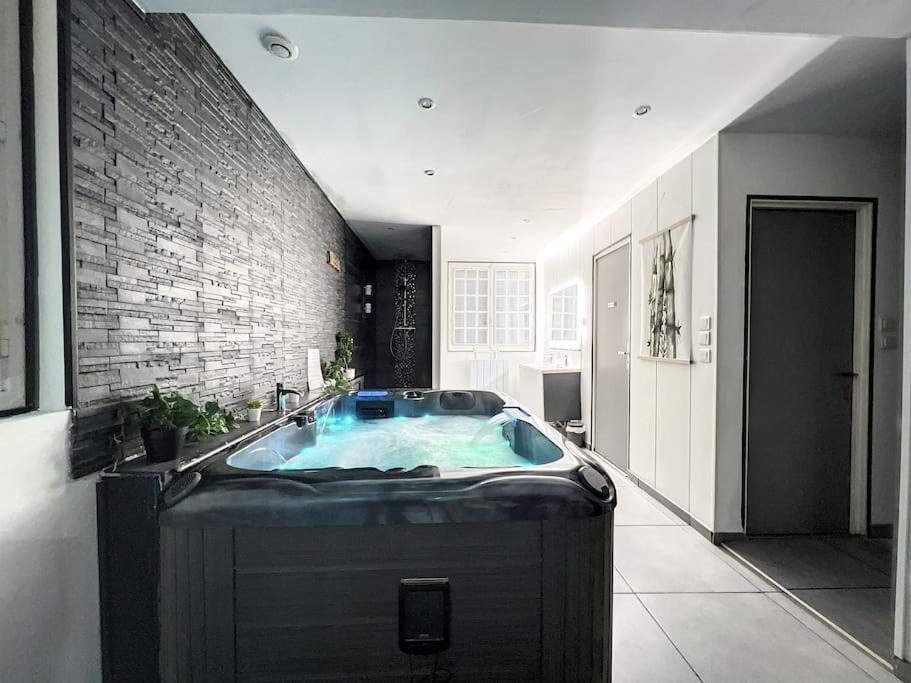 ברסט Dream Loft Jacuzzi - Sauna מראה חיצוני תמונה